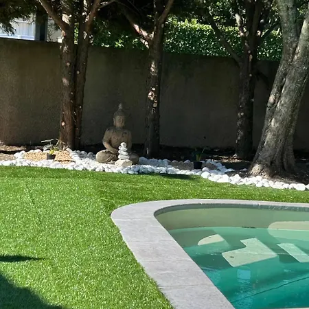 Estudio Con Piscina Y Jacuzzi 公寓